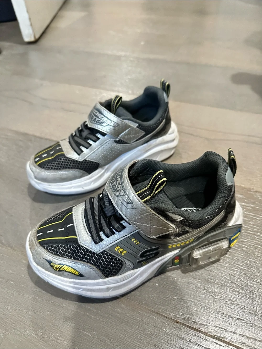 Kids shoes size 13